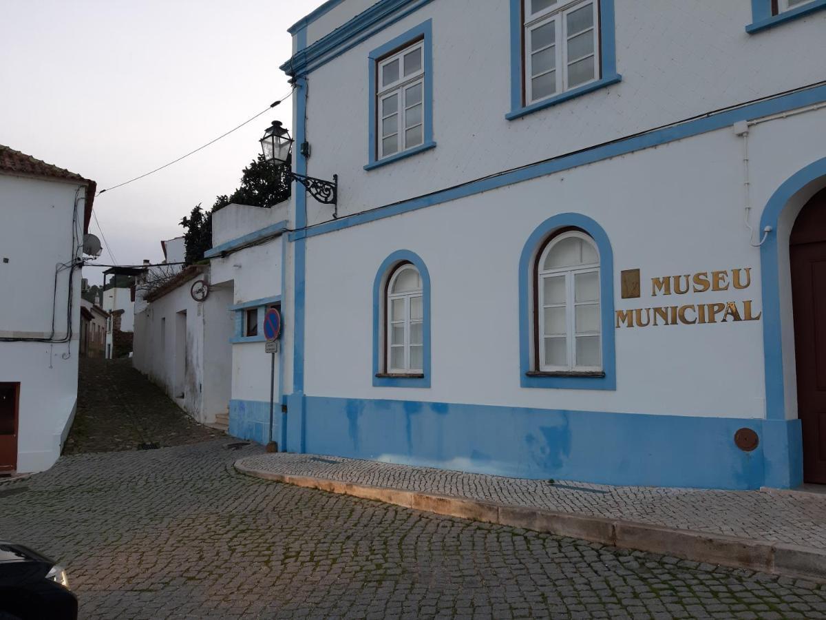 Casa Barbara - No Centro Historico De Aljezur Villa Exterior photo